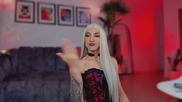 Taylor  foxxx online show from 10.29.25