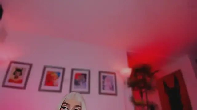 Snapshot of Taylor__foxxx chatting on 05.15.26 Taylor foxxx online show from 05.15.26