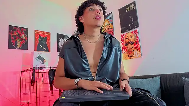 GaelOconner online show from 10.18.25