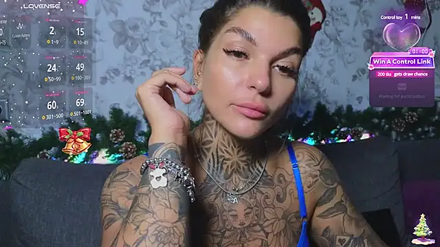 Snapshot of tattooedBabyy chatting on 12.25.24 tattooedBabyy online show from 12.25.24