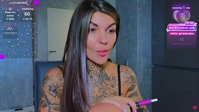 Snapshot of tattooedBabyy chatting on 01.31.25 tattooedBabyy online show from 01.31.25