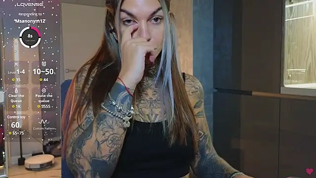 Snapshot of tattooedBabyy chatting on 02.16.25 tattooedBabyy online show from 02.16.25