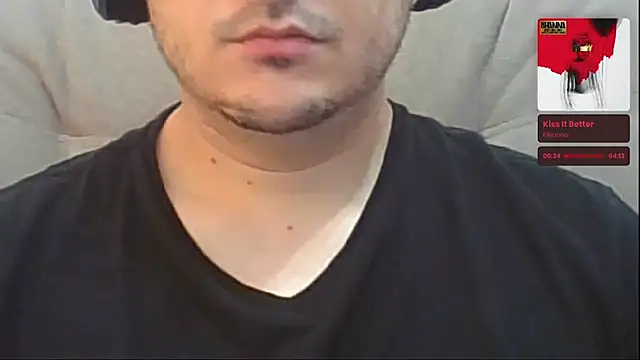 Snapshot of ShiitakeBR chatting on 03.07.25 ShiitakeBR online show from 03.07.25