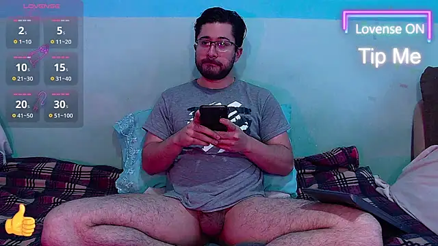 Snapshot of teddy_foster chatting on 11.24.25 teddy foster online show from 11.24.25