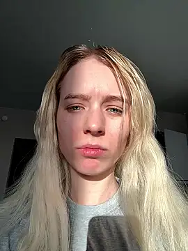 Crayzy Luv online show from 01.14.26