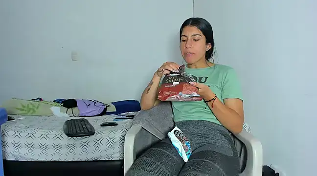 skinnyanai2 online show from 12.17.24