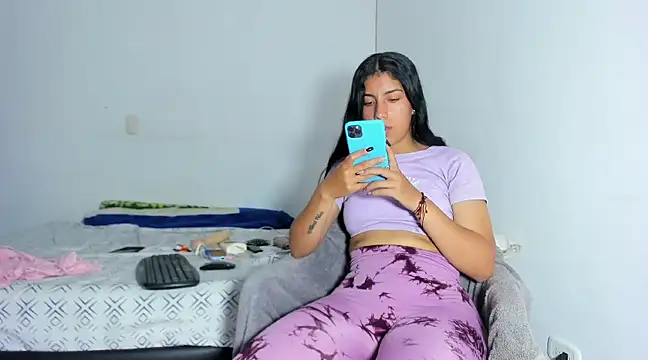 skinnyanai2 online show from 12.18.24