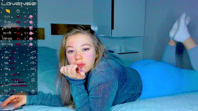 kitti kaattt online show from 12.13.24