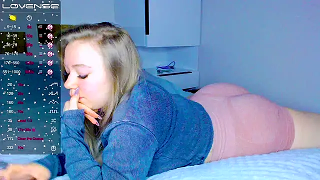 kitti kaattt online show from 01.03.25