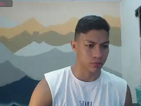 Snapshot of aalan_foxter chatting on 02.08.25 aalan foxter online show from 02.08.25