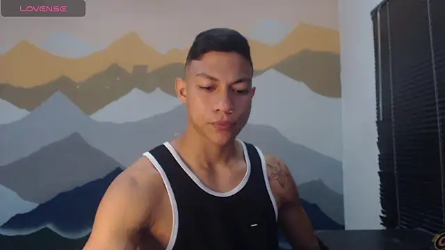 Snapshot of aalan_foxter chatting on 03.03.25 aalan foxter online show from 03.03.25