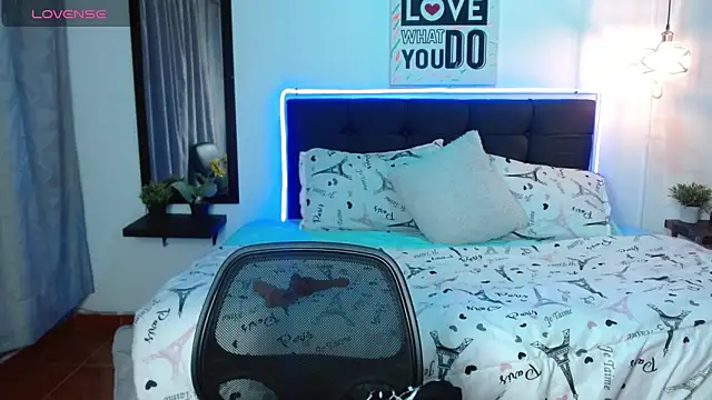 Dominik girl online show from 04.18.26