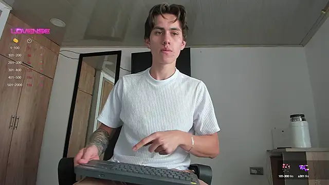 manucute 23  online show from 02.19.25