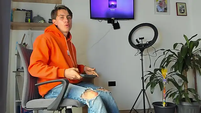 manucute 23  online show from 01.05.26