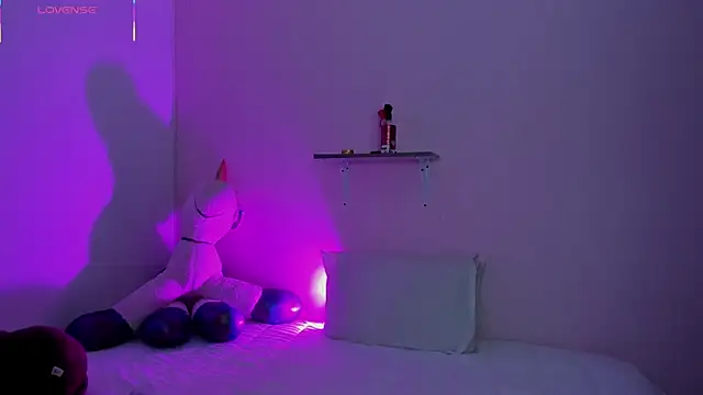 Oriana Guzman online show from 01.18.26