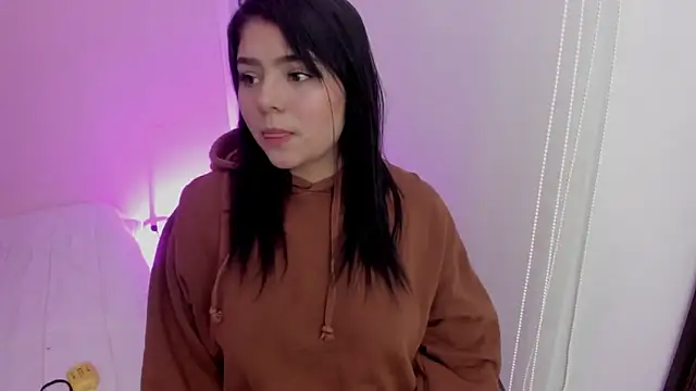 Oriana Guzman online show from 04.21.26