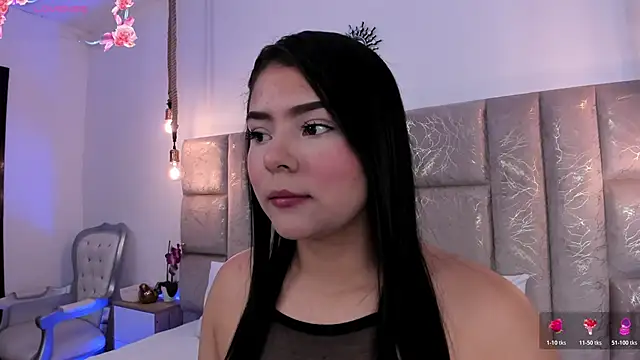 Snapshot of Oriana_Guzman chatting on 06.27.26 Oriana Guzman online show from 06.27.26