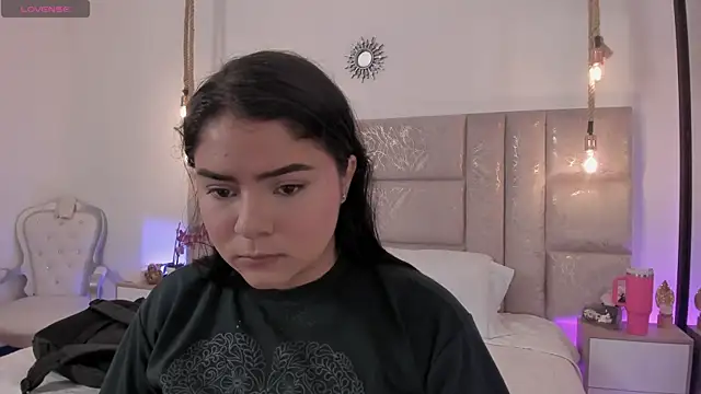Snapshot of Oriana_Guzman chatting on 07.11.26 Oriana Guzman online show from 07.11.26