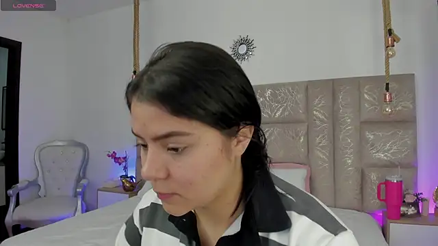 Snapshot of Oriana_Guzman chatting on 07.31.26 Oriana Guzman online show from 07.31.26