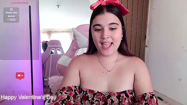 Magic-Smilee online show from 02.14.25