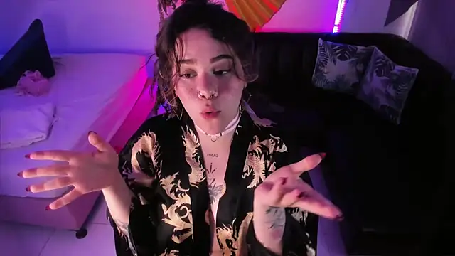 albaismynameX online show from 02.21.25