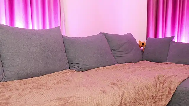 Snapshot of BaayBee__ chatting on 11.23.25 BaayBee online show from 11.23.25