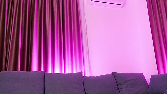 Snapshot of BaayBee__ chatting on 11.30.25 BaayBee online show from 11.30.25