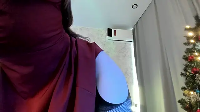 LissaCain online show from 12.23.25