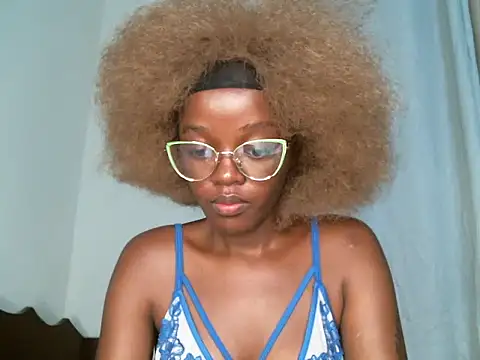 Bella kiki online show from 03.12.25