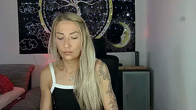 Snapshot of SexxyLiviaa chatting on 07.09.26 SexxyLiviaa online show from 07.09.26