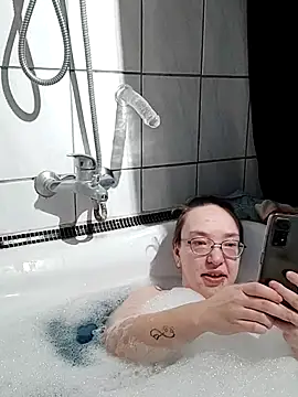 Snapshot of Isabella_Geney chatting on 02.21.26 Isabella Geney online show from 02.21.26