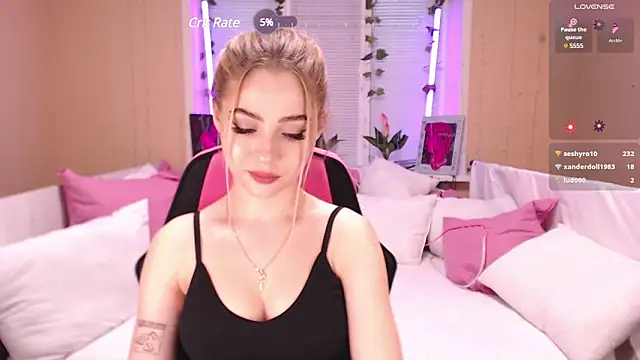 Snapshot of Tessa_Walker chatting on 01.28.25 Tessa Walker online show from 01.28.25