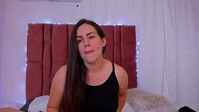 Snapshot of AURORA_FRANKLIN chatting on 12.17.24 AURORA FRANKLIN online show from 12.17.24