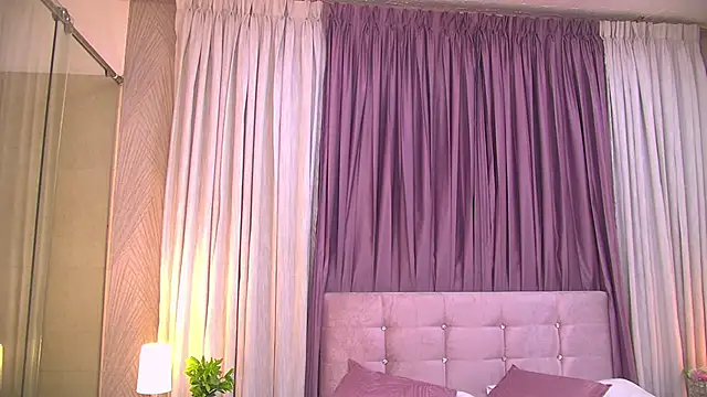 Snapshot of Lilly_Peach22 chatting on 01.18.25 Lilly Peach22 online show from 01.18.25
