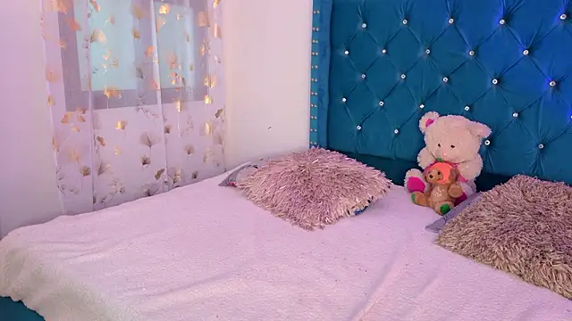 Lilly Peach22 online show from 02.26.26