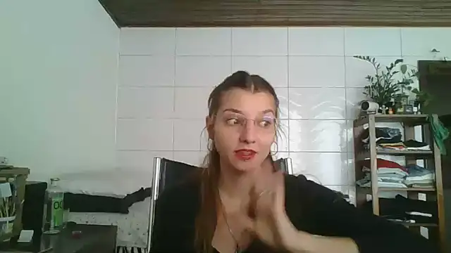 SweetyBabyDemon online show from 09.27.25