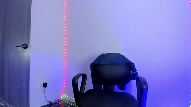 Snapshot of Master_Rimay chatting on 10.11.25 Master Rimay online show from 10.11.25