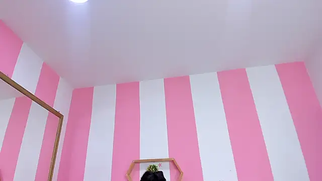ISABELLA 020 online show from 05.15.26