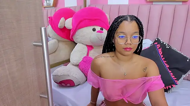 ISABELLA 020 online show from 05.22.26