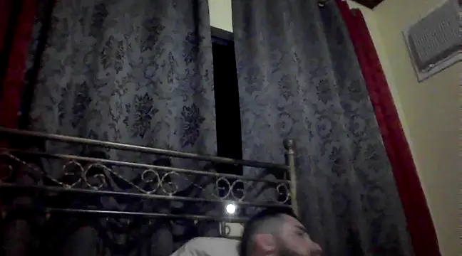 Snapshot of Dat1994 chatting on 12.16.24 Dat1994 online show from 12.16.24