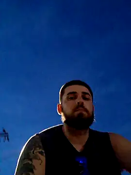 Snapshot of Dat1994 chatting on 12.19.24 Dat1994 online show from 12.19.24