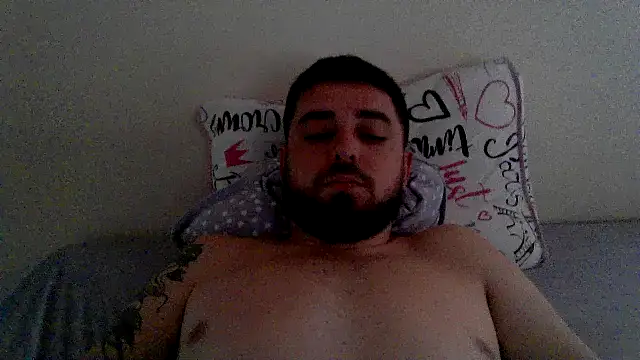 Snapshot of Dat1994 chatting on 10.28.25 Dat1994 online show from 10.28.25