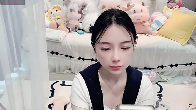 AKiKi711 online show from 04.19.26