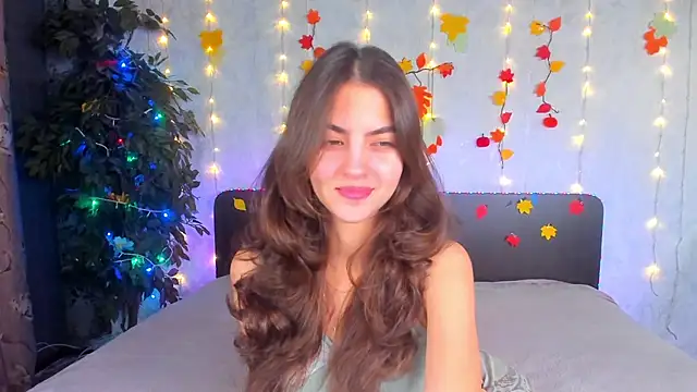 Milana Crystal  online show from 12.02.25