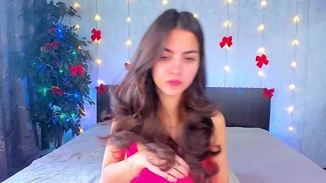 Milana Crystal  online show from 12.05.25