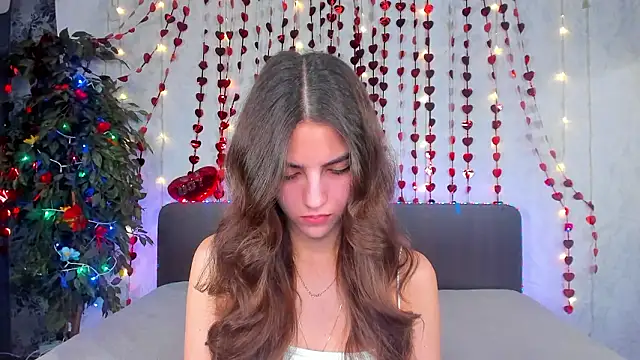 Milana Crystal  online show from 02.25.26