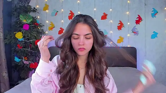 Milana Crystal  online show from 04.18.26