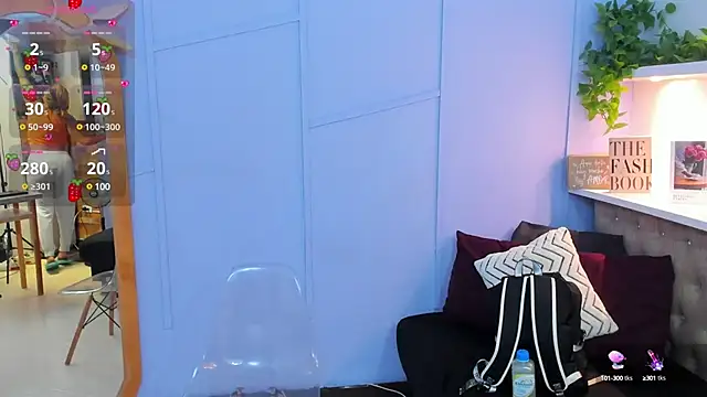 Snapshot of Georgina-coule chatting on 02.04.25 Georgina-coule online show from 02.04.25