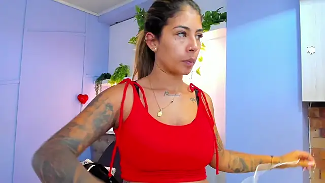 Snapshot of Georgina-coule chatting on 03.06.25 Georgina-coule online show from 03.06.25