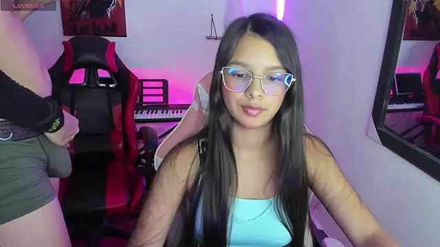 jessi and boy online show from 03.07.26